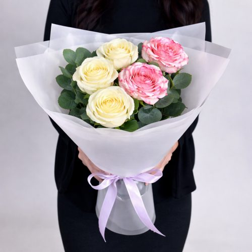 Букет из роз «Сливки и малина»